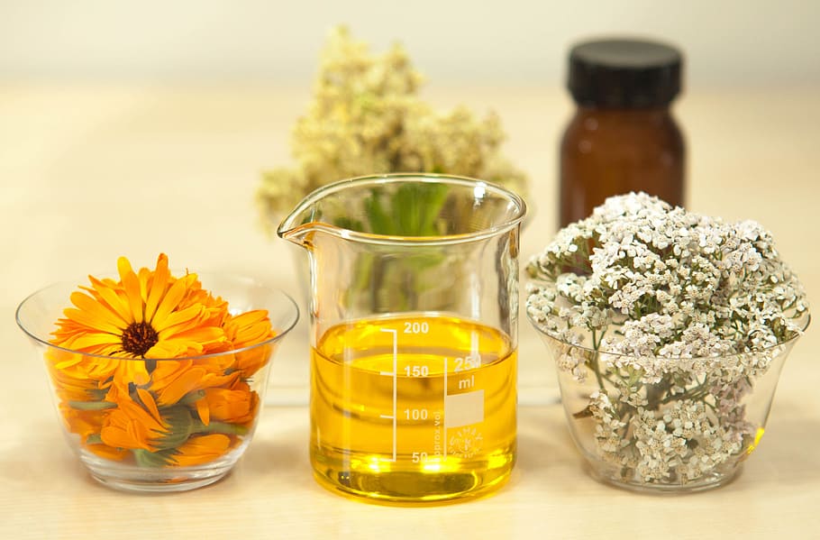 olio-jojoba-filipendula-ulmaria-meadowsweet-achillea-millefolium-yarrow