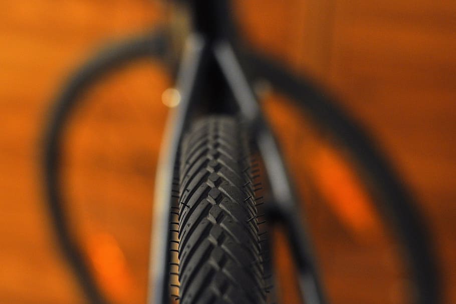 gravel-bike-copertone-bicycle-bike-close-up-macro