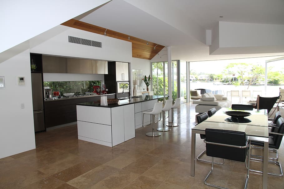apartment-architecture-ceiling-chairs-pavimento-cucina-in-marmo