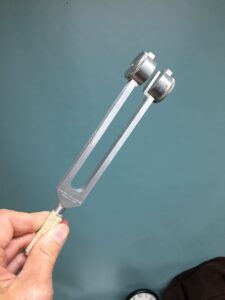 tuning-fork-neurology-health-medicine-diapason